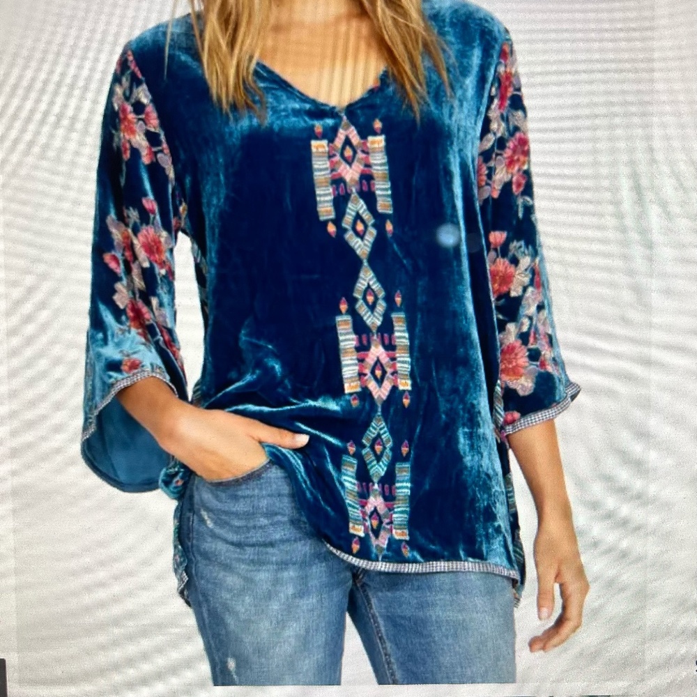 JOHNNY WAS FABIANA TOP SILK VELVET BLUE/PINK SIZE S